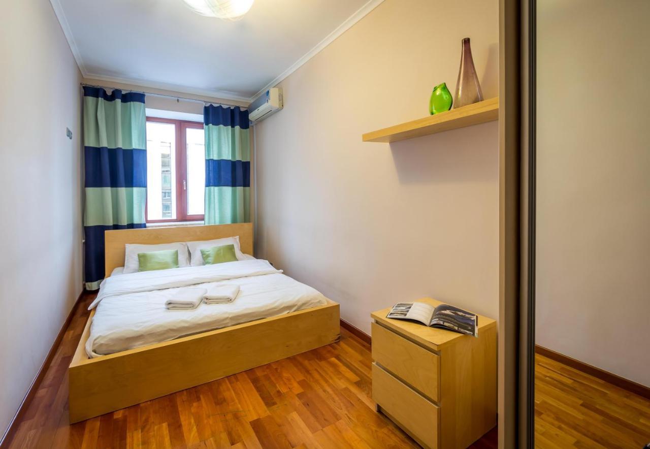 On Triokhsviatytelska Apartment Kyiv